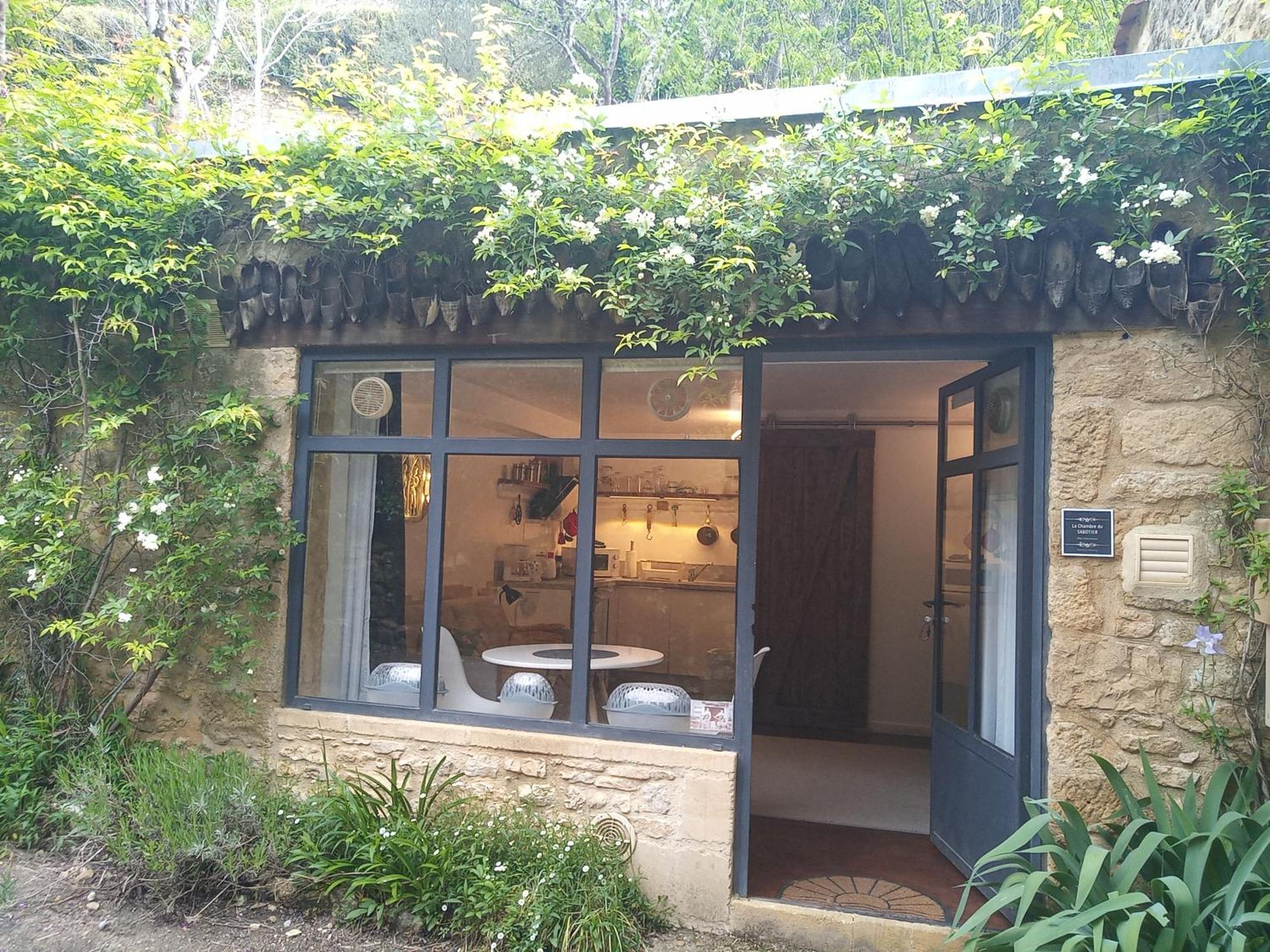 Chambre Du Sabotier - Studio Troglodytique - A 100 M Baignade En Riviere - Location De Canoe - Circuits Cyclo - Aire De Pique-Nique - 3 Restaurants Castelnaud-la-Chapelle Exterior foto
